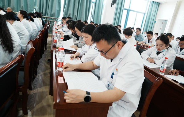 開會的人.JPG